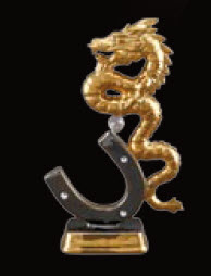 Позолоченная керамическая фигурка Dragon on horseshoe от Ahura — богатство в деталях
